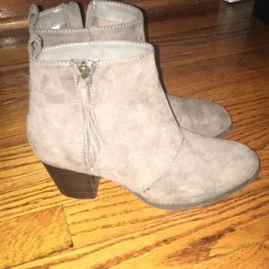 Women’s bootie heels
